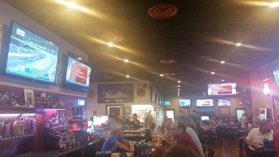 Longnecks Sports Grill