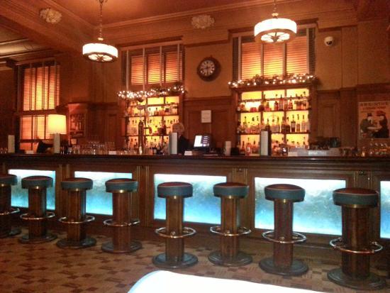 Polar Bar
