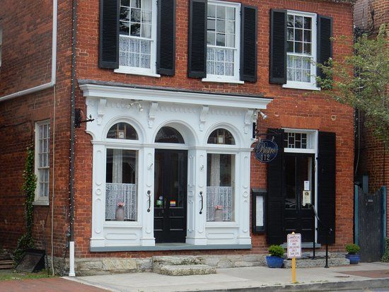 Bistro 112