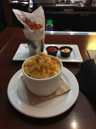 BLVD Kitchen & Bar