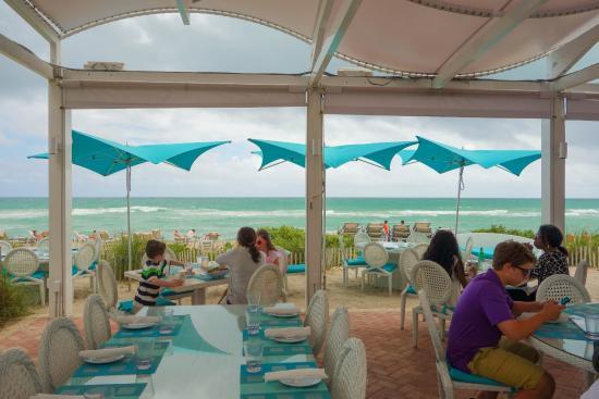 Gili's Beach Club
