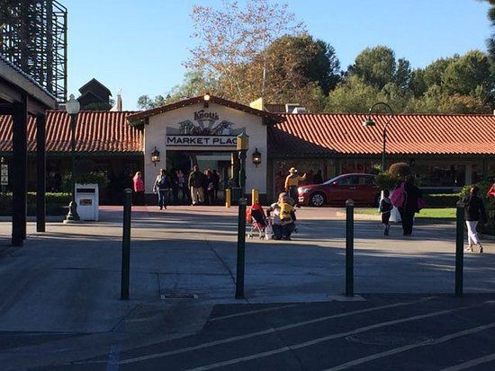 Mrs Knott's Chicken Dinner Restaurant
