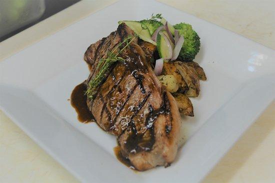 Island Cafe & Grill