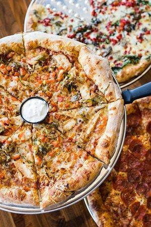 BoomBozz Craft Pizza & Taphouse
