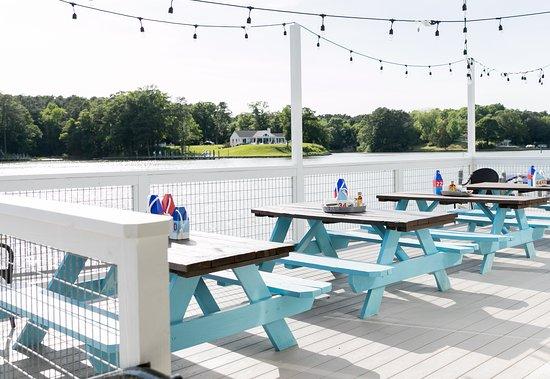 Fish Hawk Oyster Bar
