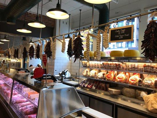 Cossetta's Italian Market & Pizzeria