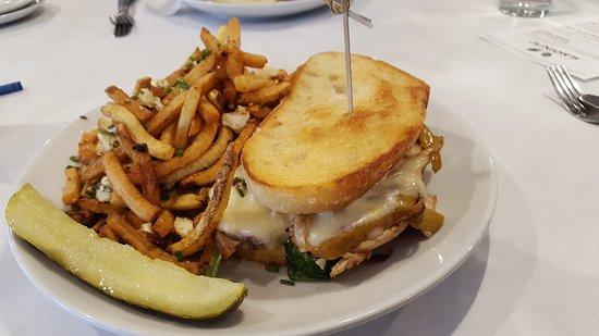 Junior's Restaurant & Tap House