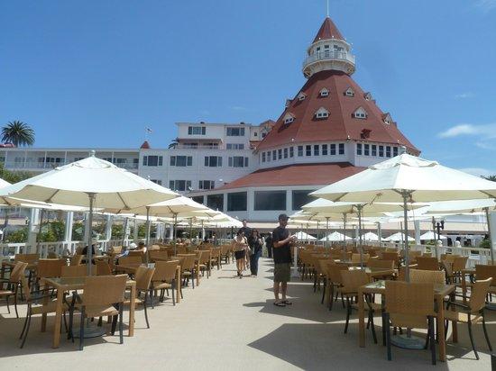 Sun Deck Bar and Grill