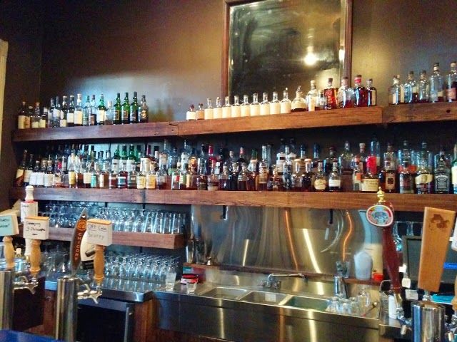 The Avenue Pub