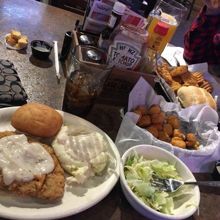 Rivals Bar and Grill