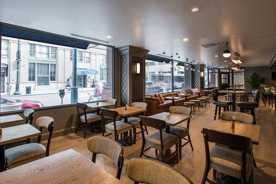Harry's Bar and Grille