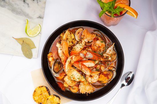 Moonstone Beach Bar & Grill