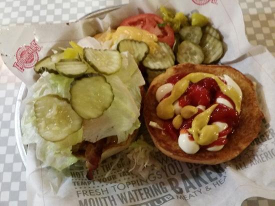 Fuddruckers