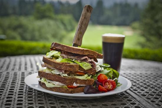 mallards cafe & pub