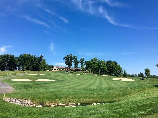 Ravenwood Golf Club