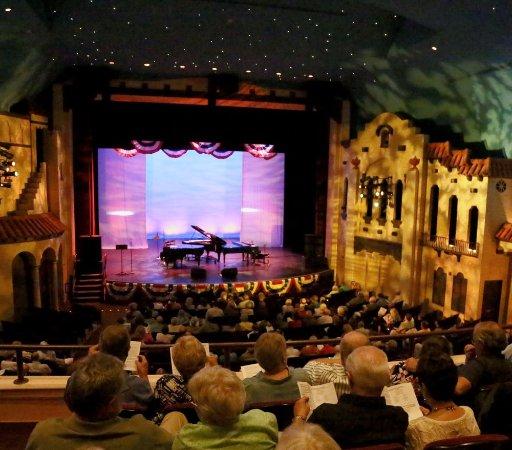 Raue Center For the Arts