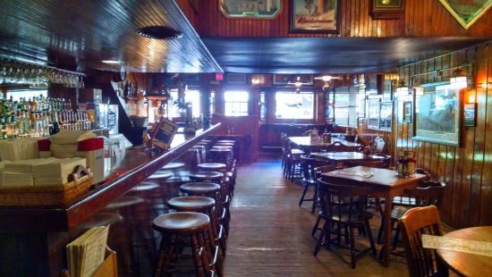 Schuberg's Bar and Grill