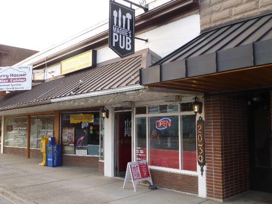 Maggie's Pub