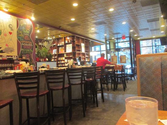 Pineapple Grille & Lounge