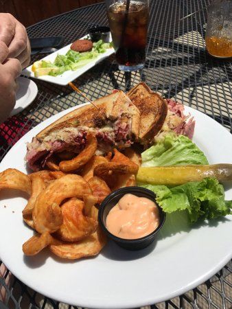 Hunters Chop House
