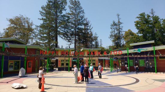 Happy Hollow Park and Zoo