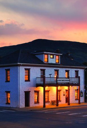 Astor House Museum