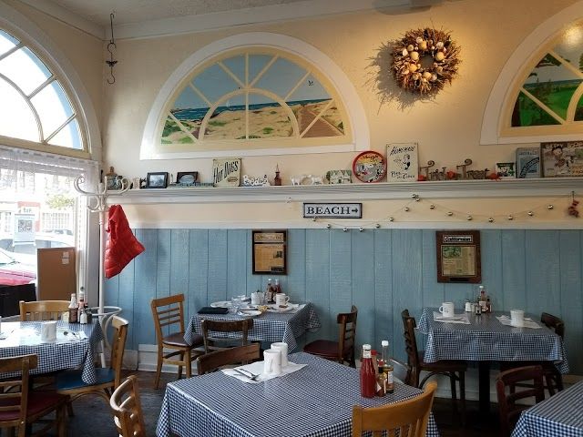 Holly's Lighthouse Cafe