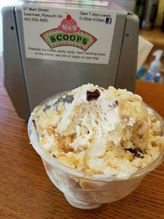 M n M Scoops