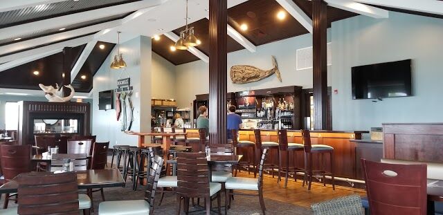 Beach House Bar & Grille